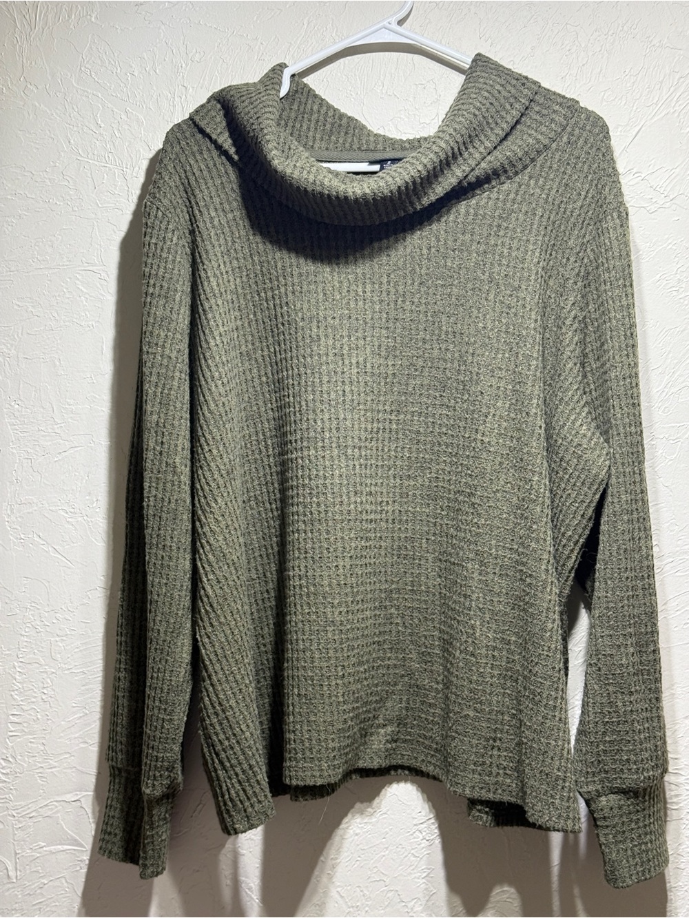 Torrid Olive Green Waffle Cowl Neck Sweater Size 2 (18/20)